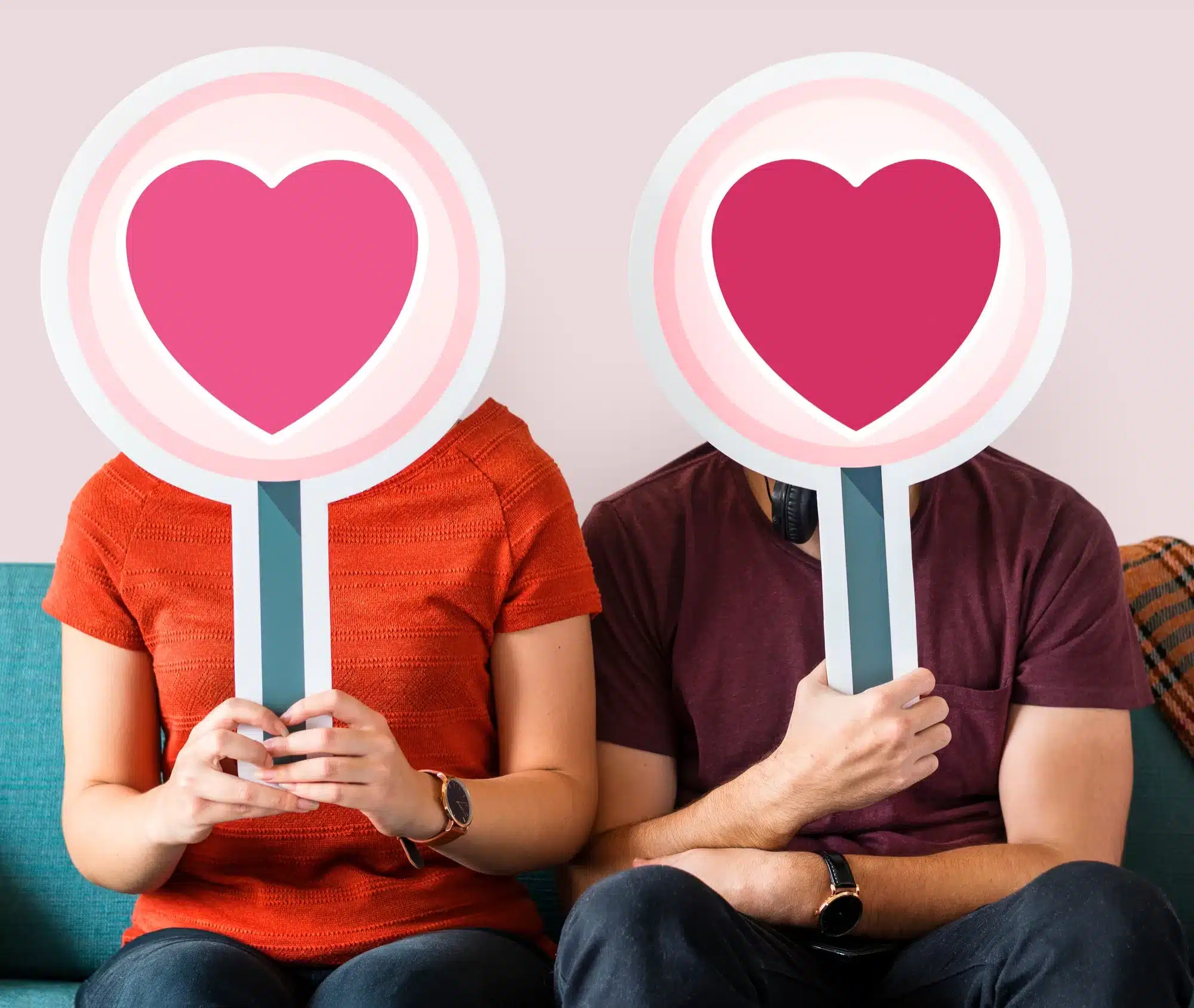 Integrating dating features into social media platforms